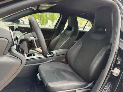 Photo 14 Mercedes Classe A  200 d AMG Line