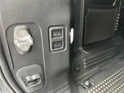 Photo 172 Land rover Defender 110 D240 BVA8