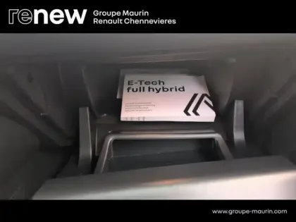 Photo 13 Renault Captur  1.6 E-Tech hybride 145ch Techno