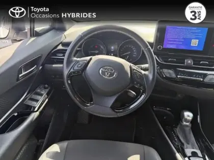 Photo 8 Toyota C-HR  1.8 Hybride 122ch Design Ultimate E-CVT