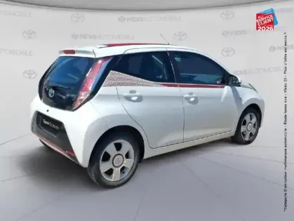 Photo 5 Toyota Aygo  1.0 VVT-i 69ch x-glam 5p
