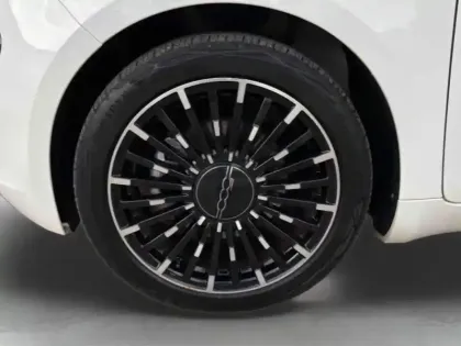 Photo 9 Fiat 500  e 118ch Icône Plus (Pack Magic Eye)