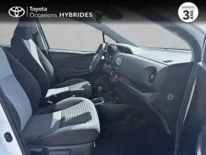 Photo 5 Toyota Yaris  100h Dynamic 5p RC19