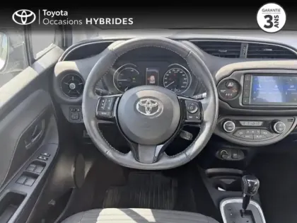Photo 8 Toyota Yaris  100h Dynamic 5p RC19