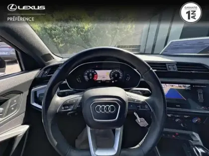 Photo 7 Audi Q3  35 TFSI 150ch Mild Hybrid Design S tronic 7