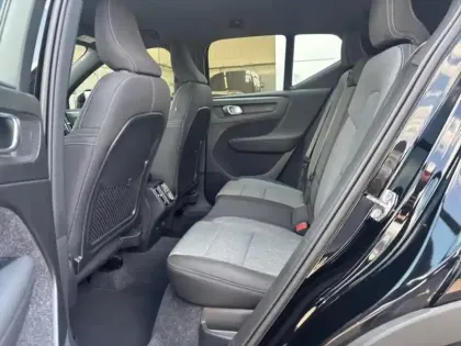 Photo 9 Volvo XC40  T2 129ch Momentum Business Geartronic 8