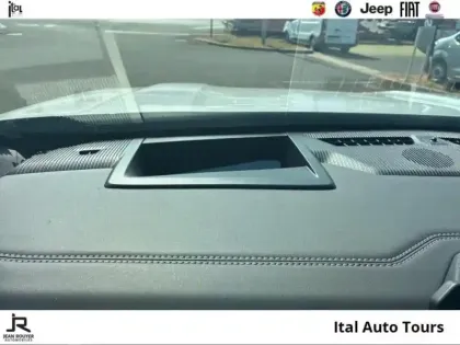 Photo 14 Jeep Compass  1.6 Turbo T4 225ch e-Hybrid Plug-in Summit BVR7