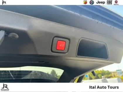 Photo 12 Jeep Compass  1.6 Turbo T4 225ch e-Hybrid Plug-in Summit BVR7