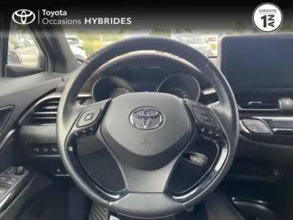 Photo 12 Toyota C-HR  122h Distinctive 2WD E-CVT RC18
