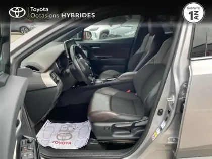 Photo 10 Toyota C-HR  122h Distinctive 2WD E-CVT RC18