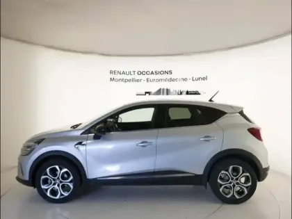 Photo 12 Renault Captur  1.6 E-Tech hybride 145ch Intens -21