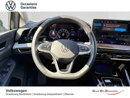 Photo 11 Volkswagen Golf  1.5 eTSI EVO2 116ch Style DSG7