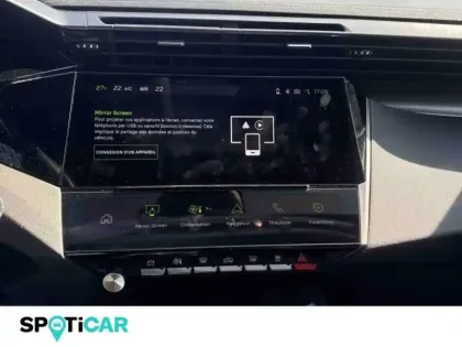 Photo 14 Peugeot 308  1.2 Hybrid 145ch GT e-DCS6