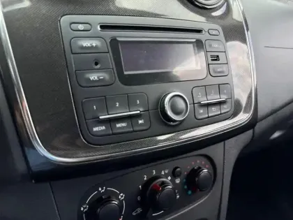 Photo 13 Dacia Sandero  1.0 SCe 75ch Ambiance 4cv