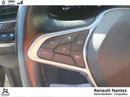 Photo 12 Renault Clio  1.6 E-Tech hybride 145ch RS Line