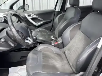 Photo 9 Peugeot 2008  1.6 BlueHDi 100ch Allure