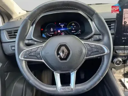 Photo 11 Renault Captur  1.6 E-Tech hybride rechargeable 160ch Initiale Paris -21