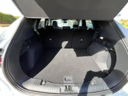 Photo 12 Ford Kuga  2.5 Duratec 243ch Hybride Rechargeable ST-Line X Powershift