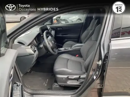 Photo 10 Toyota C-HR  2.0 Hybride 184ch Design Ultimate E-CVT