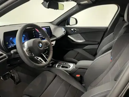Photo 7 BMW Serie 1 Série 1 120A 170ch M Sport DKG7