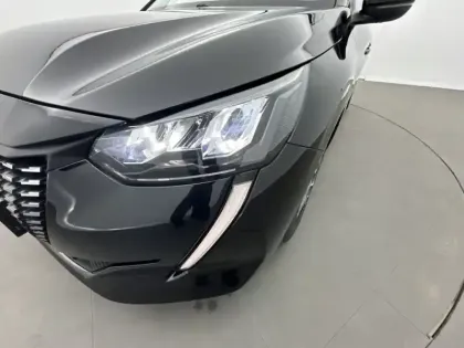 Photo 39 Peugeot 208  BlueHDi 100 S&S BVM6