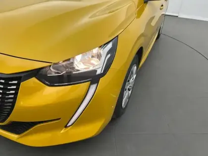 Photo 15 Peugeot 208  PureTech 75 S&S BVM5