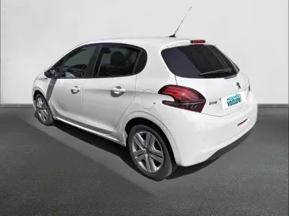 Photo 6 Peugeot 208  1.6 BlueHDi 75ch BVM5