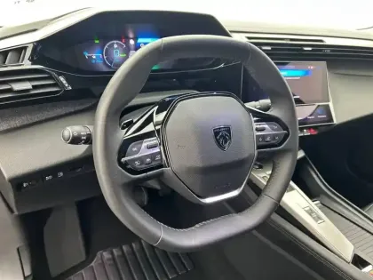 Photo 8 Peugeot 408  PHEV 180 e-EAT8