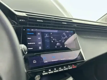 Photo 21 Peugeot 408  PHEV 180 e-EAT8