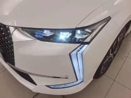 Photo 38 DS DS 4  Hybride E-Tense 225 EAT8