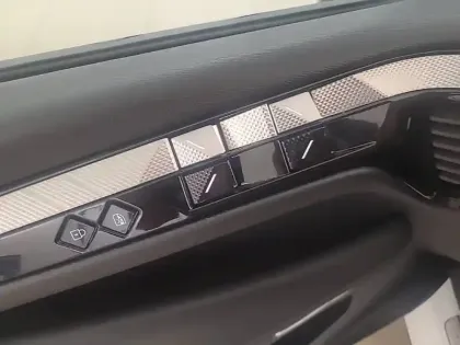 Photo 47 DS DS 4  Hybride E-Tense 225 EAT8