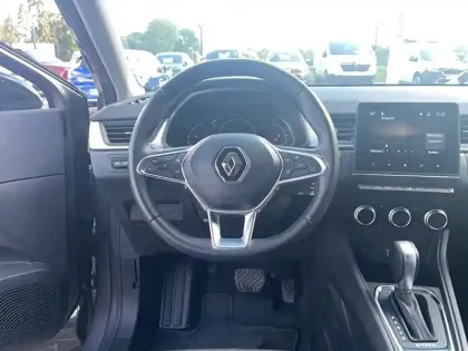 Photo 6 Renault Captur  E-Tech full hybrid 145