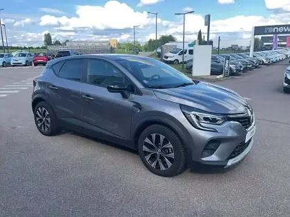 Photo 17 Renault Captur  E-Tech full hybrid 145