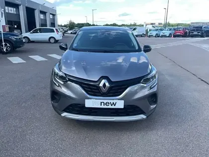 Photo 18 Renault Captur  E-Tech full hybrid 145