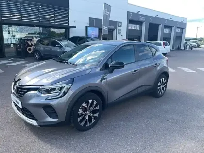 Photo 11 Renault Captur  E-Tech full hybrid 145