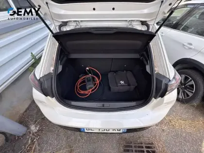 Photo 5 Peugeot 208  Electrique 50 kWh 136ch