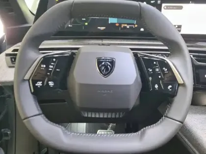 Photo 8 Peugeot 3008  Hybrid 145 e-DCS6