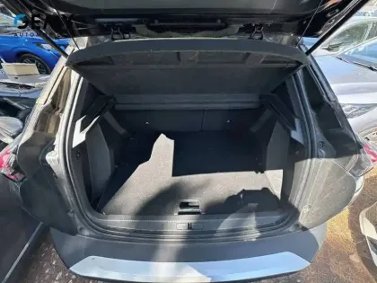 Photo 30 Peugeot 2008  PureTech 130 S&S BVM6