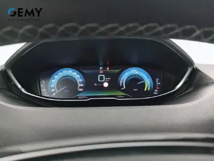 Photo 19 Peugeot 3008  Hybrid 225 e-EAT8