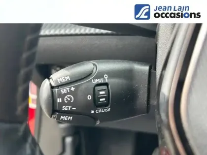 Photo 11 Peugeot 2008  PureTech 100 S&S BVM6