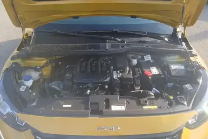 Photo 15 Peugeot 208  PureTech 75 S&S BVM5