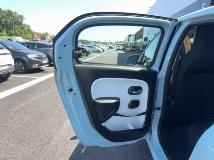 Photo 22 Renault Twingo  III E-Tech