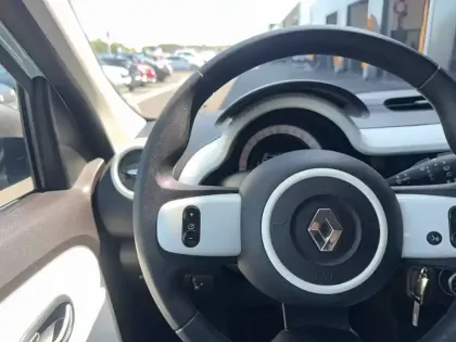 Photo 31 Renault Twingo  III E-Tech