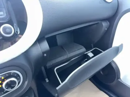 Photo 48 Renault Twingo  III E-Tech