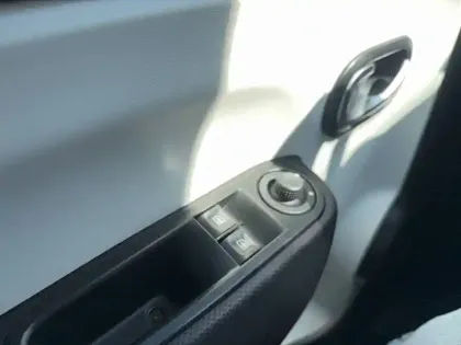 Photo 29 Renault Twingo  III E-Tech