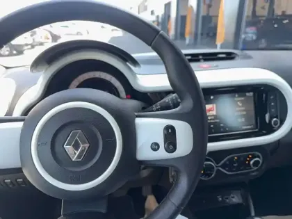 Photo 32 Renault Twingo  III E-Tech