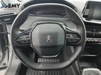 Photo 15 Peugeot 2008  PureTech 100 S&S BVM6