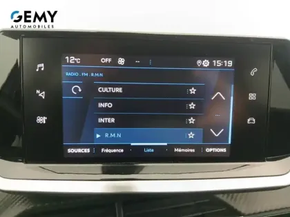 Photo 12 Peugeot 2008  PureTech 100 S&S BVM6