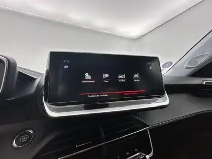 Photo 13 Peugeot 2008  PureTech 130 S&S BVM6