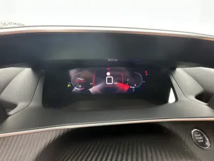 Photo 17 Peugeot 2008  PureTech 130 S&S BVM6